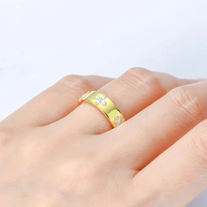 Lucky Clover Moissanite Ring – 925 Sterling Silver